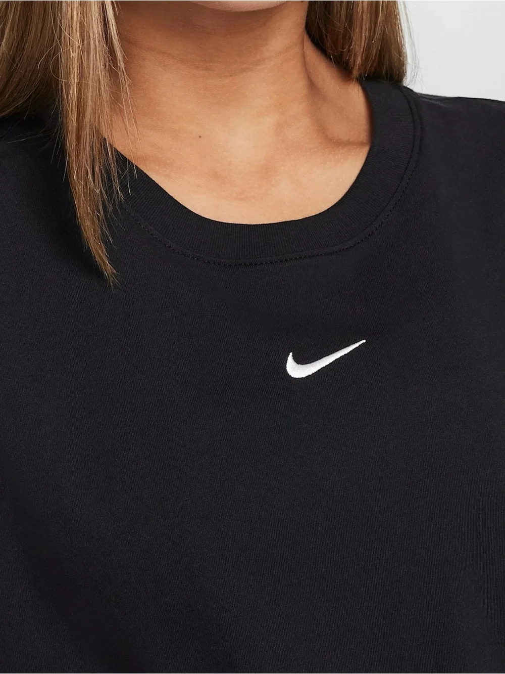 Nike Sportswear Essential Big Kids' (Girls') T-Shirt DH5750-010 Black Size XL